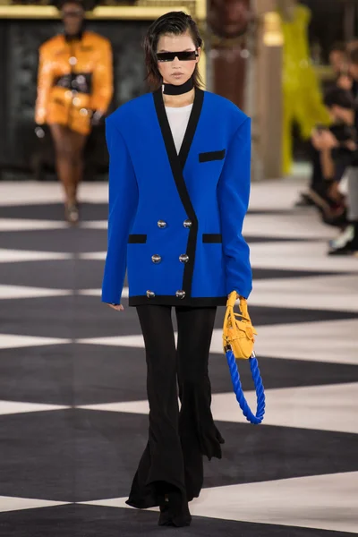 Look 40